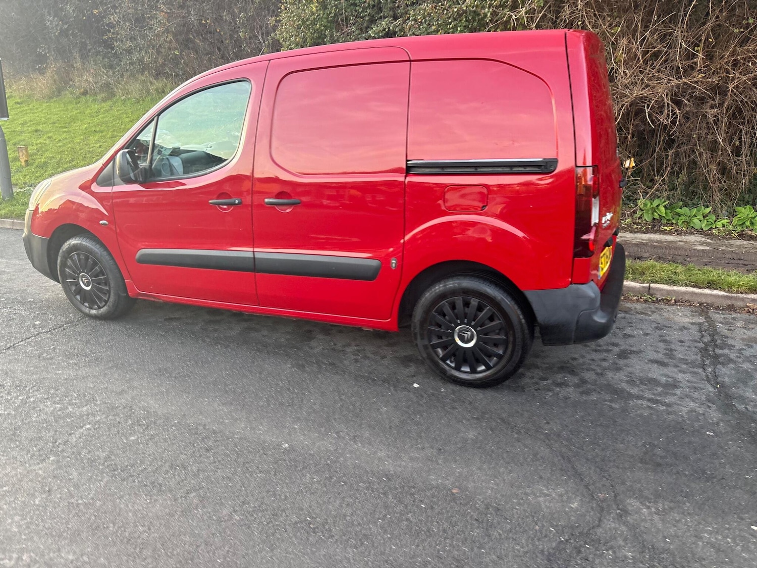 Used Citroen Berlingo 2015 for sale - 76937649: Photo 3