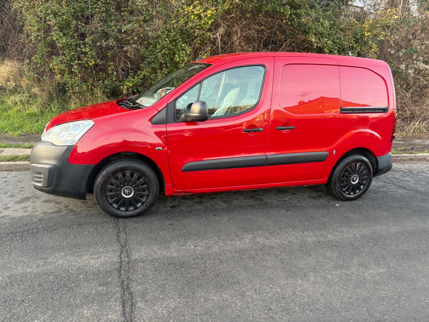 Used Citroen Berlingo 2015 for sale - 76937649: Photo 30
