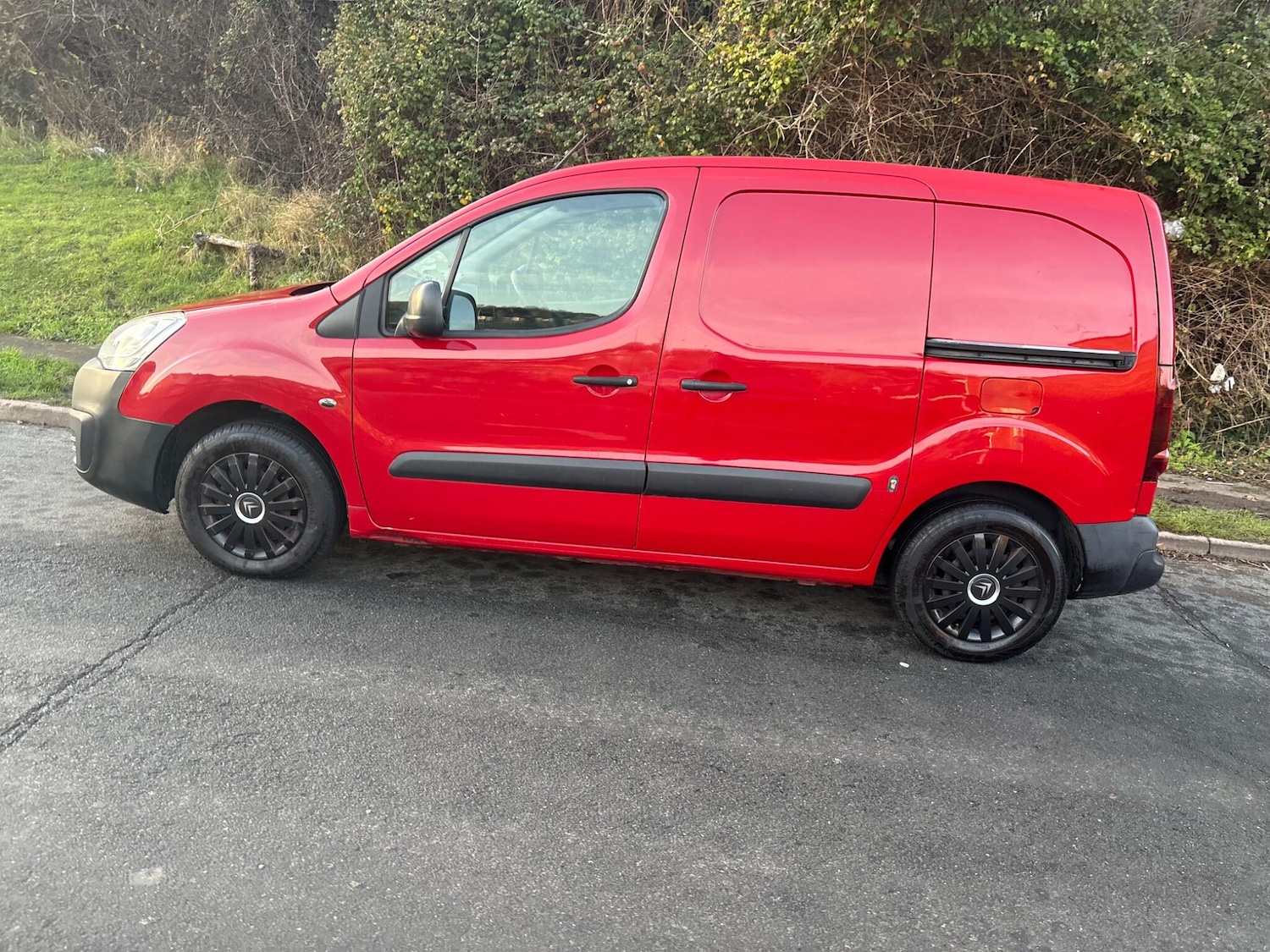 Used Citroen Berlingo 2015 for sale - 76937649: Photo 31