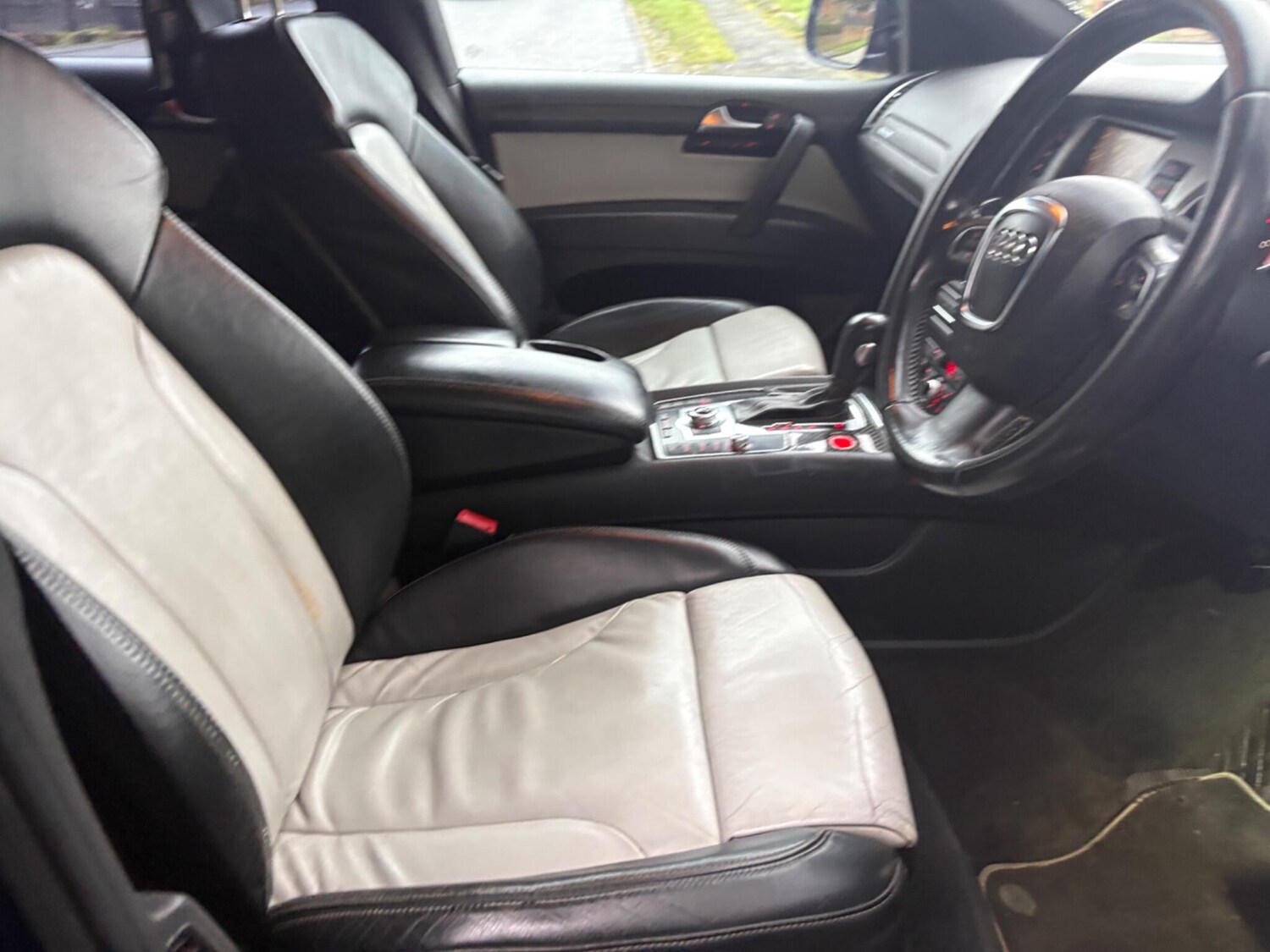 Used Audi Q7 2010 for sale - 77470969: Photo 27