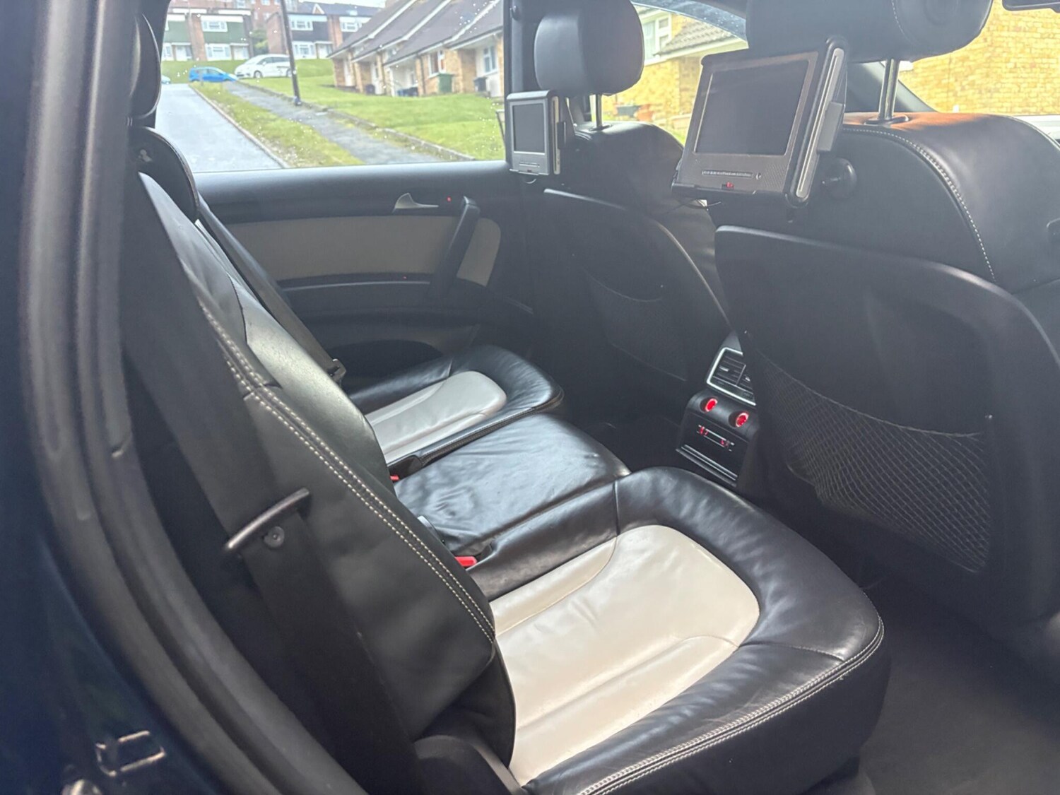 Used Audi Q7 2010 for sale - 77470969: Photo 32