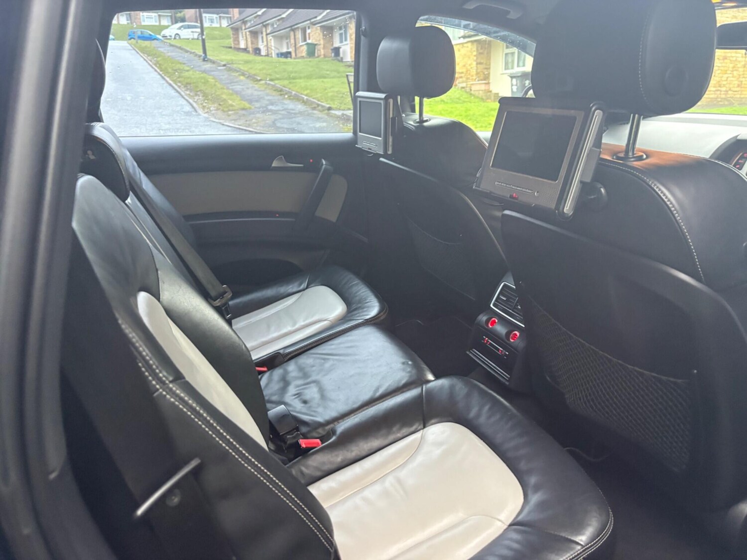 Used Audi Q7 2010 for sale - 77470969: Photo 33