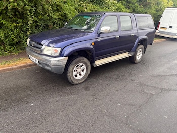 Used Toyota Hilux 2004 for sale - 75297002: Photo