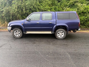 Used Toyota Hilux 2004 for sale - 75297002: Photo