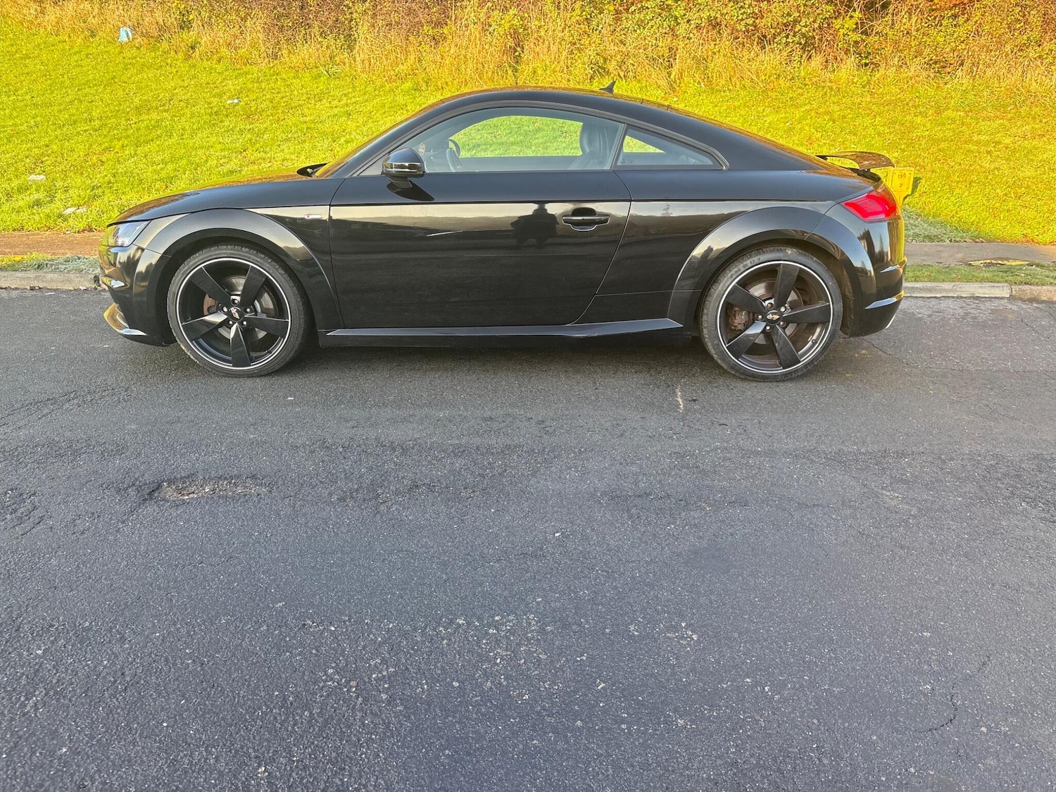 Used Audi TT 2015 for sale - 76717620: Photo 2