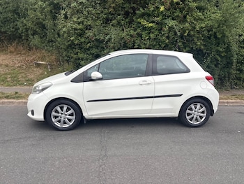 Used Toyota Yaris 2012 for sale - 75912548: Photo