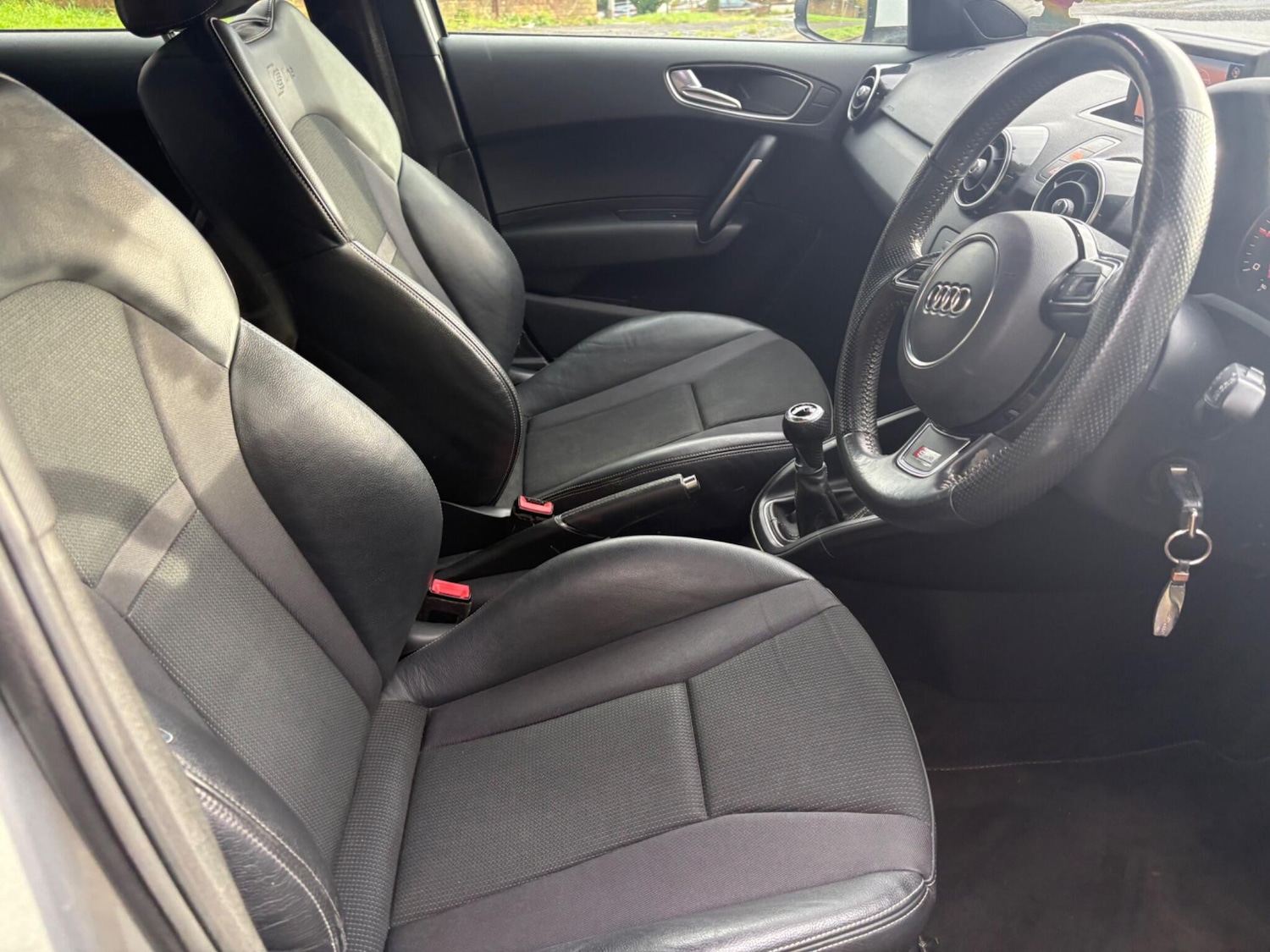 Used Audi A1 2013 for sale - 76851353: Photo 21