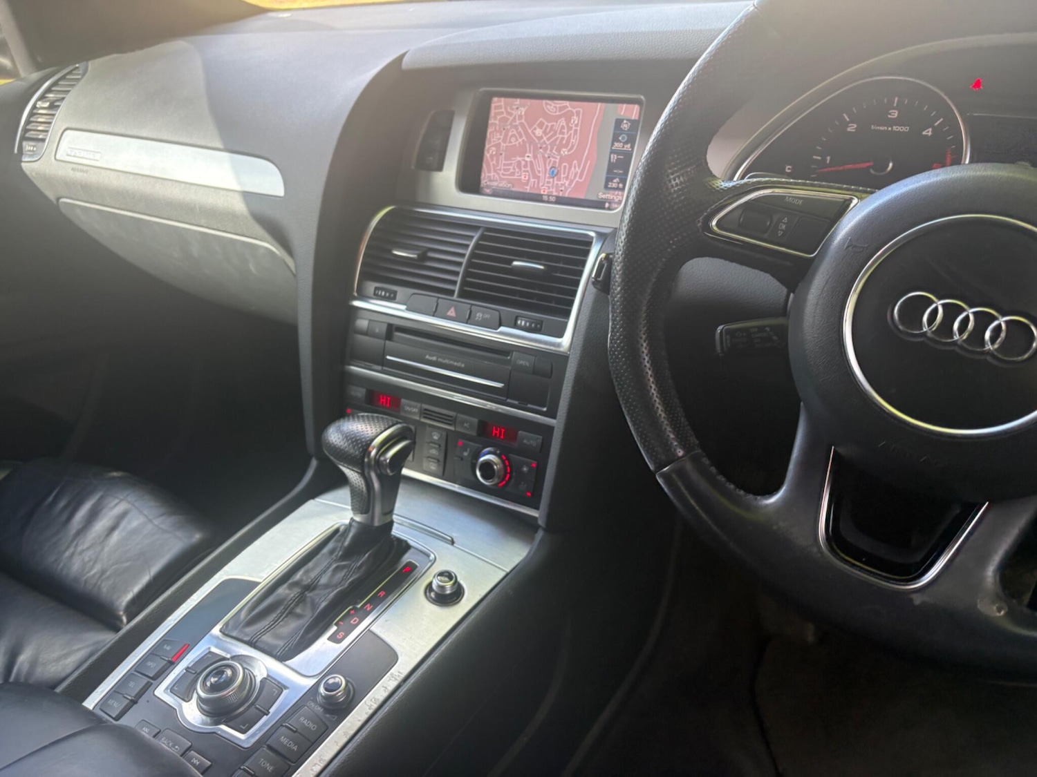 Used Audi Q7 2012 for sale - 78220942: Photo 17