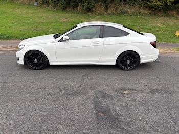 Used Mercedes-Benz C-Class 2012 for sale - 76169275: Photo
