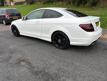 Used Mercedes-Benz C-Class 2012 for sale - 76169275: Photo