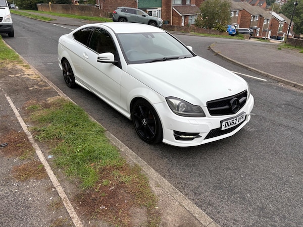 Used Mercedes-Benz C-Class 2012 for sale - 76169275: Photo 8