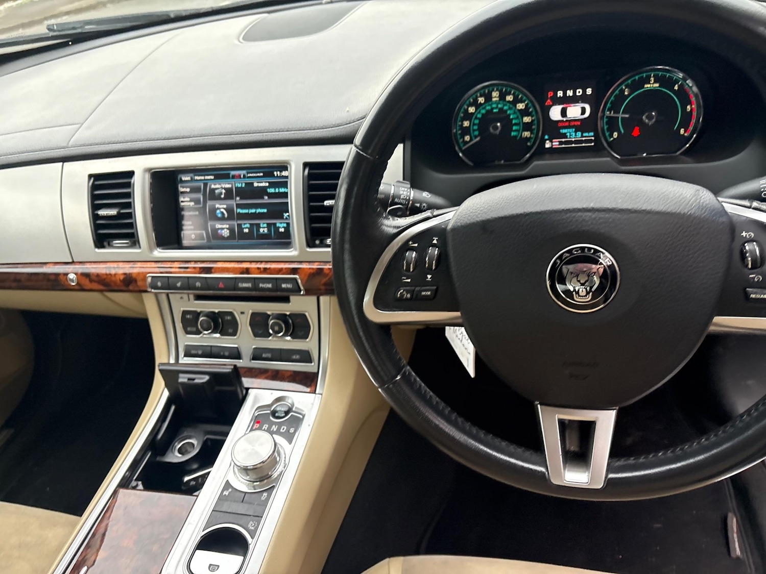 Used Jaguar XF 2013 for sale - 76648132: Photo 71