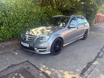 Used Mercedes-Benz C Class 2013 for sale - 79610862: Photo