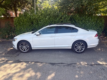 Used Volkswagen Passat 2017 for sale - 79511106: Photo