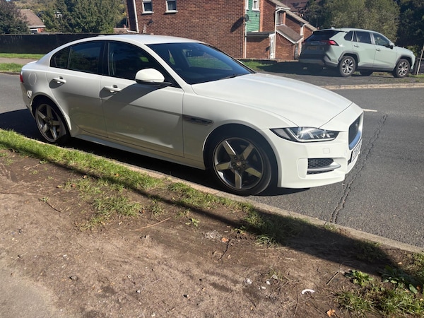 Used Jaguar XE 2016 for sale - 76217662: Photo 11