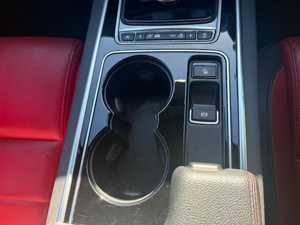 Used Jaguar XE 2016 for sale - 76217662: Photo 19