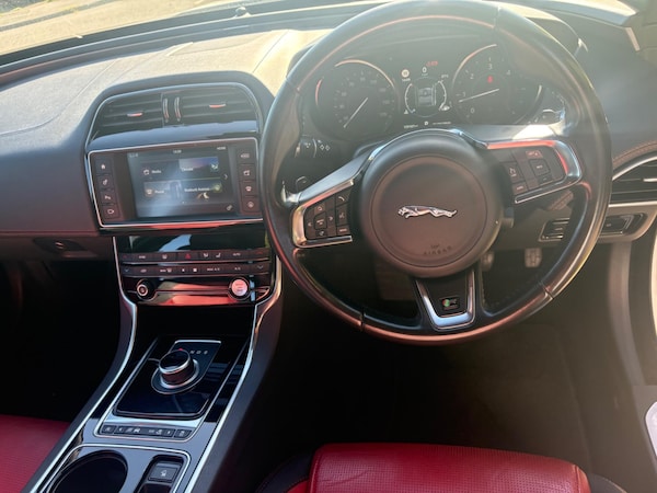 Used Jaguar XE 2016 for sale - 76217662: Photo 23