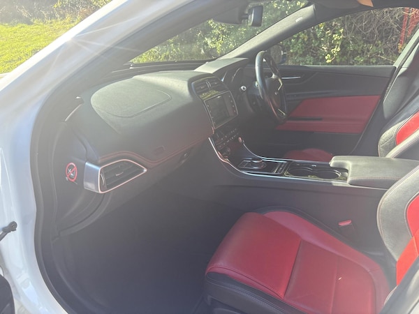 Used Jaguar XE 2016 for sale - 76217662: Photo 39