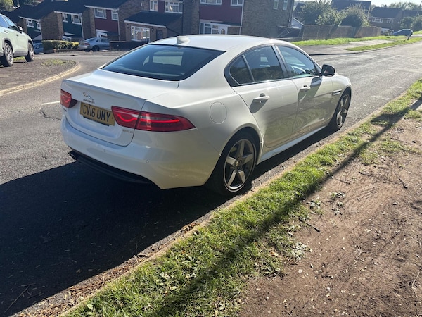 Used Jaguar XE 2016 for sale - 76217662: Photo 9