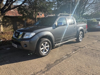Used Nissan Navara 2015 for sale - 77726437: Photo
