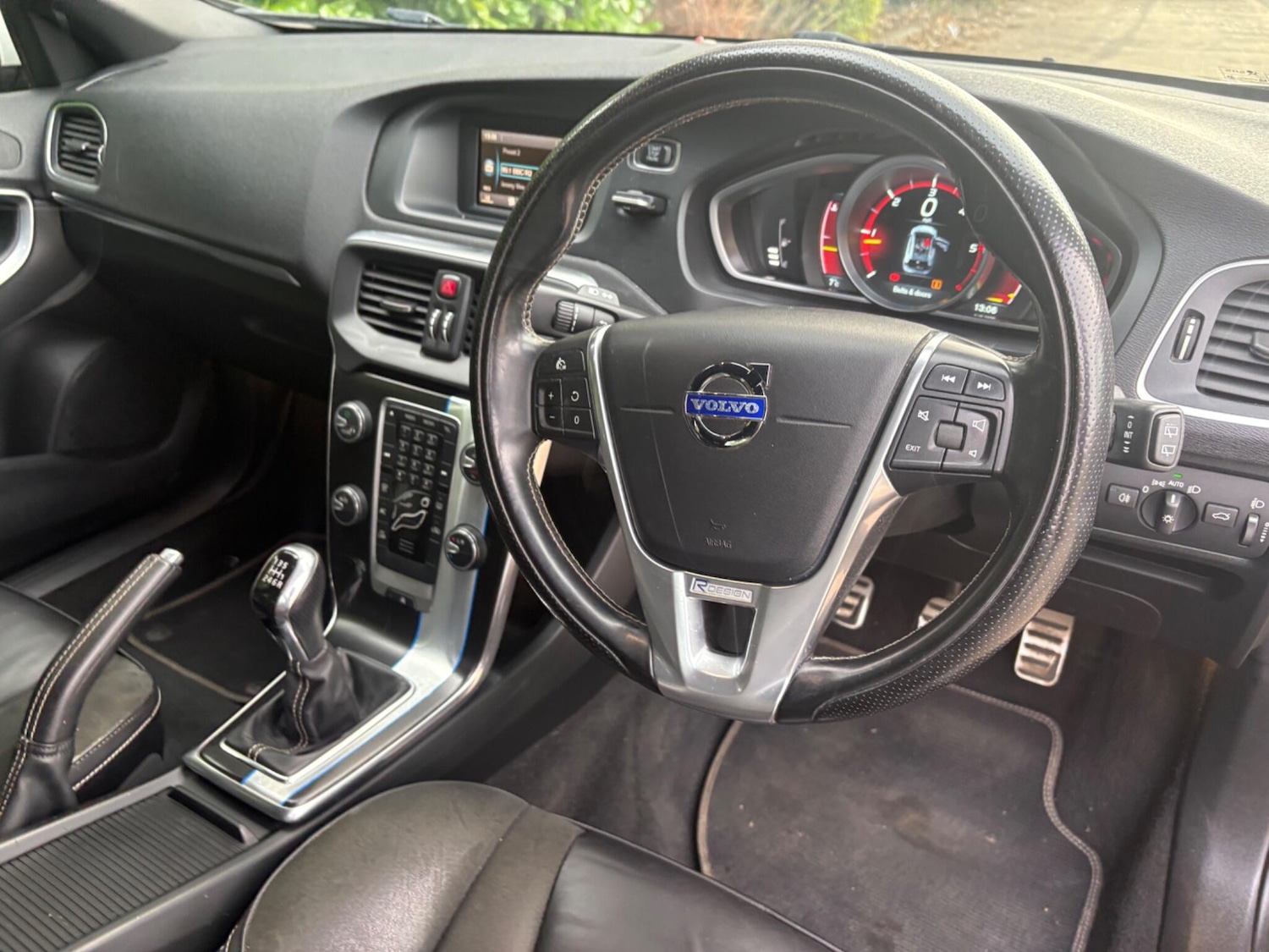 Used Volvo V40 2014 for sale - 77080126: Photo 28