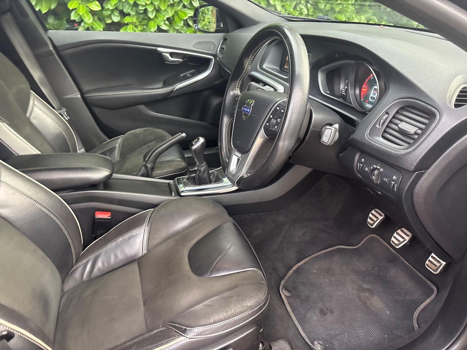 Used Volvo V40 2014 for sale - 77080126: Photo 29