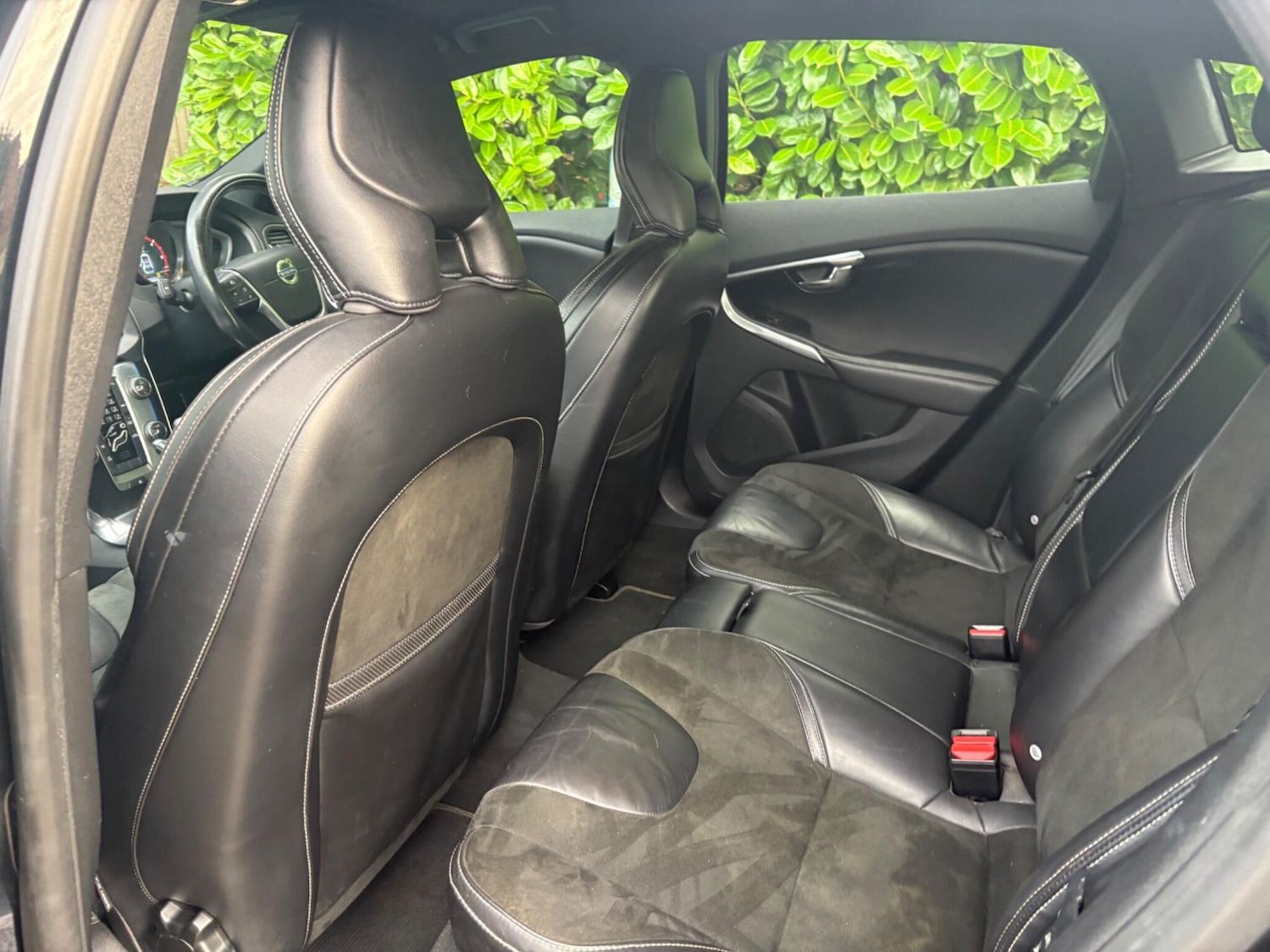 Used Volvo V40 2014 for sale - 77080126: Photo 42