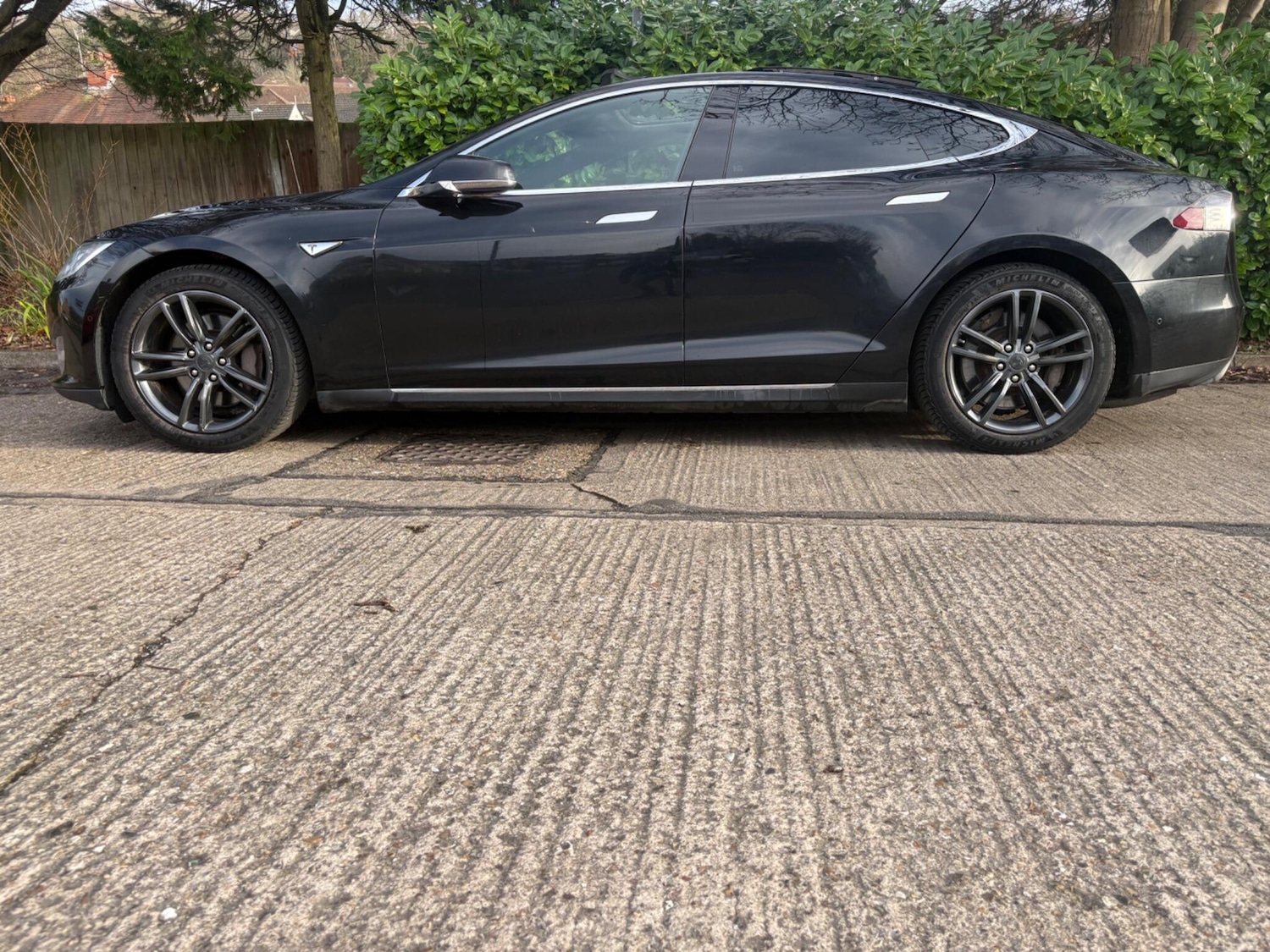 Used Tesla Model S 2015 for sale - 77708583: Photo 2