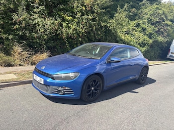 2011 (11) - 2.0 TDI BlueMotion Tech DSG Euro 5 (s/s) 3dr