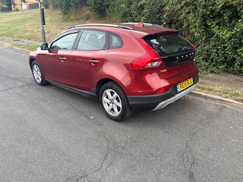 Used Volvo V40 Cross Country 2015 for sale - 75404760: Photo