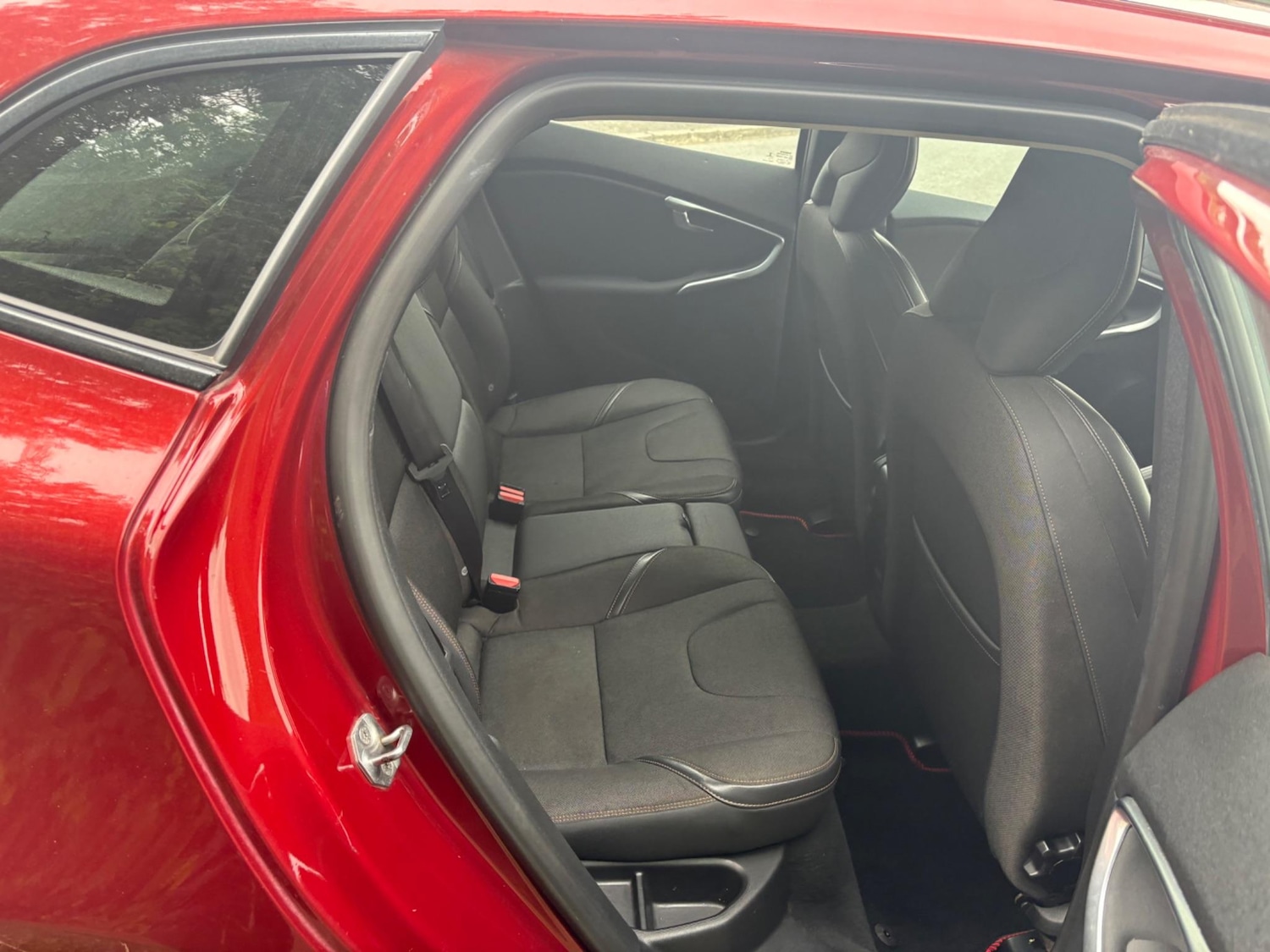 Used Volvo V40 Cross Country 2015 for sale - 75404760: Photo 63