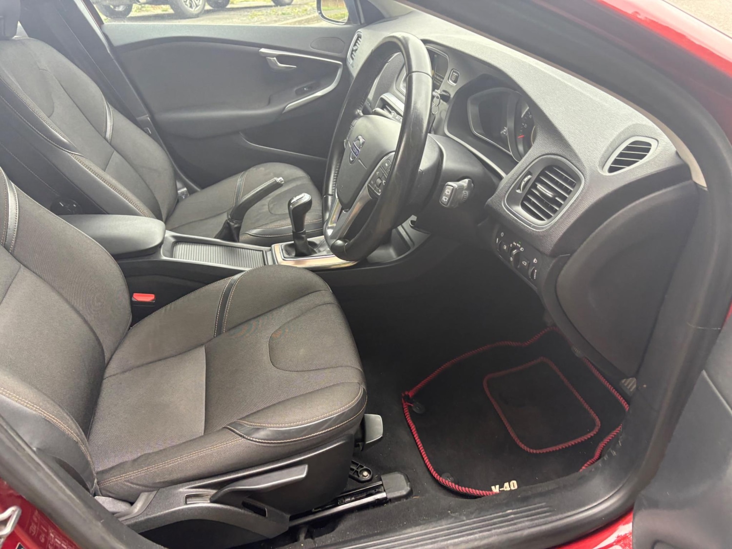 Used Volvo V40 Cross Country 2015 for sale - 75404760: Photo 69