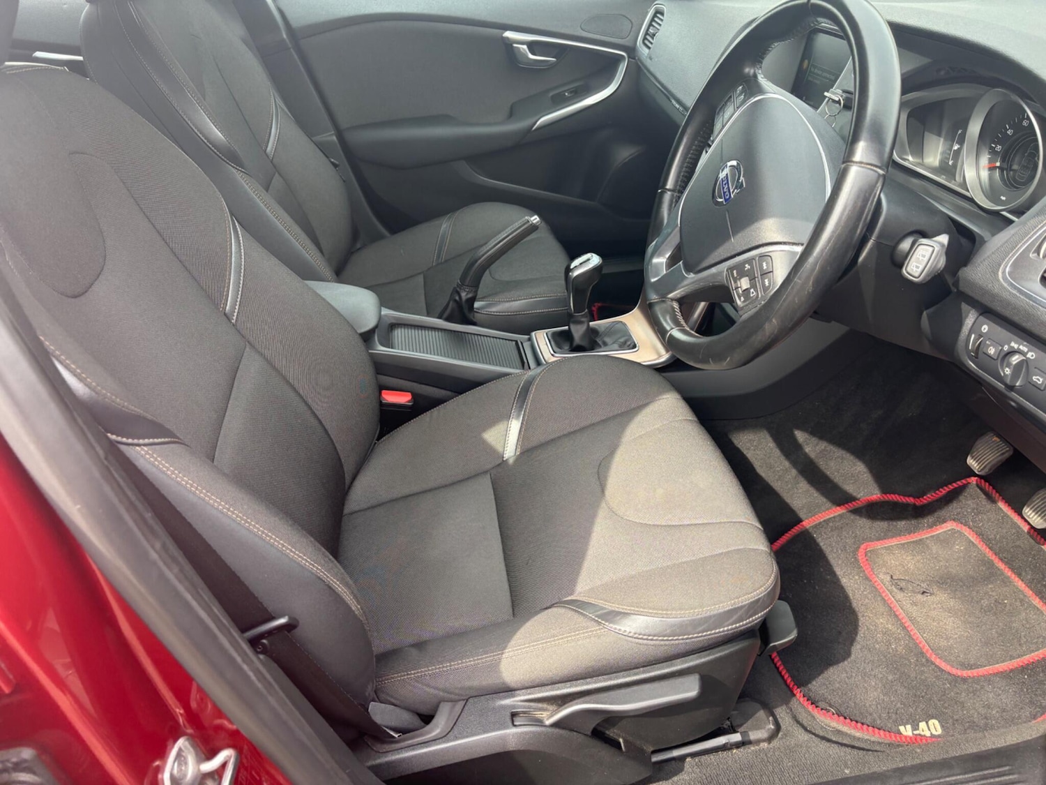 Used Volvo V40 Cross Country 2015 for sale - 75404760: Photo 75