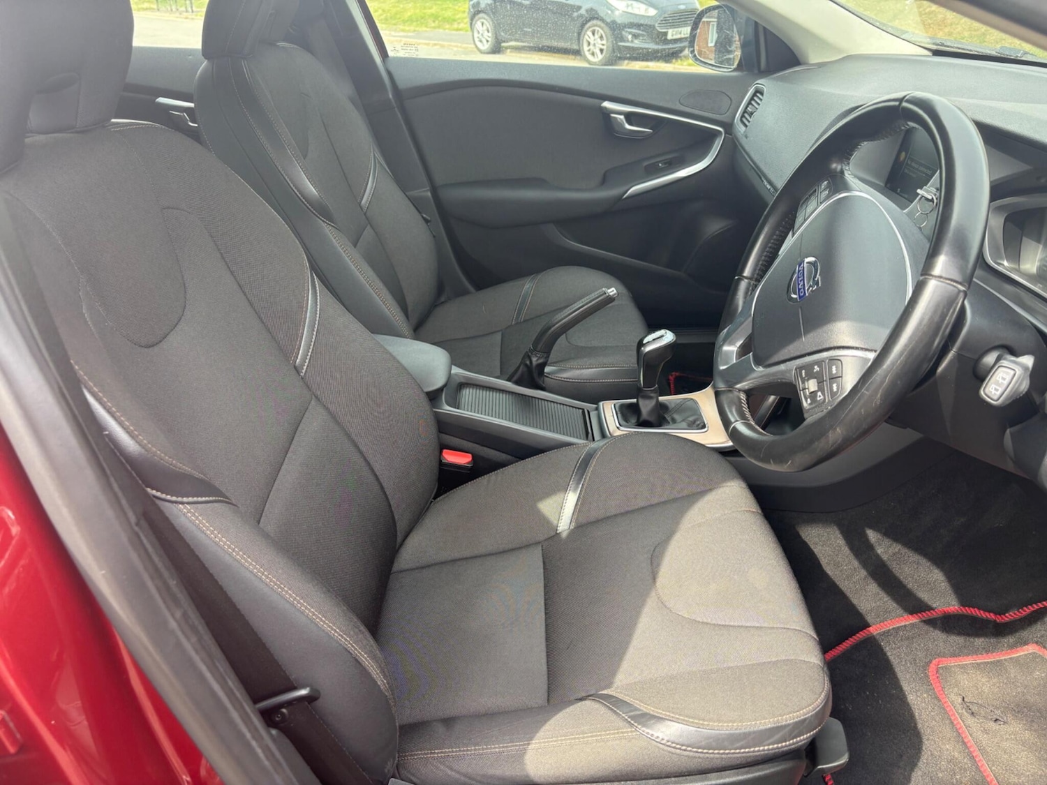 Used Volvo V40 Cross Country 2015 for sale - 75404760: Photo 77