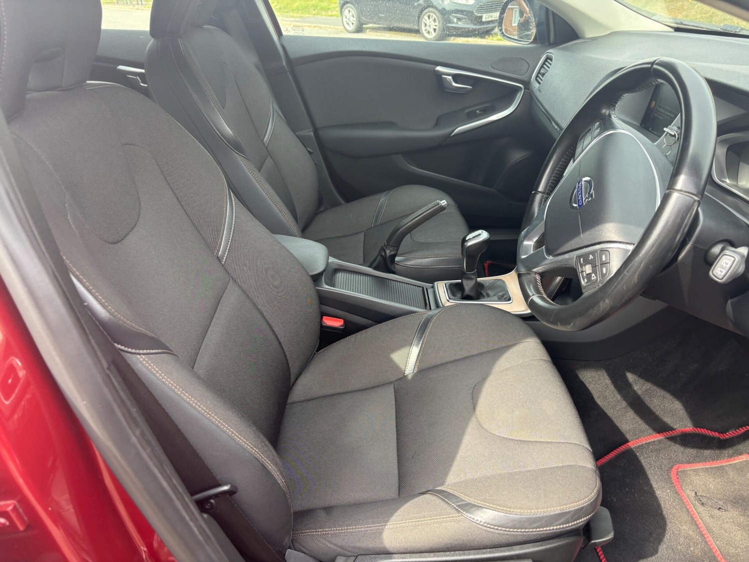 Used Volvo V40 Cross Country 2015 for sale - 75404760: Photo 78