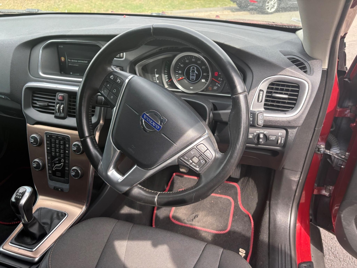 Used Volvo V40 Cross Country 2015 for sale - 75404760: Photo 79