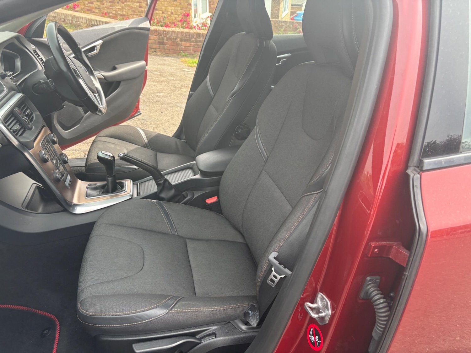 Used Volvo V40 Cross Country 2015 for sale - 75404760: Photo 83