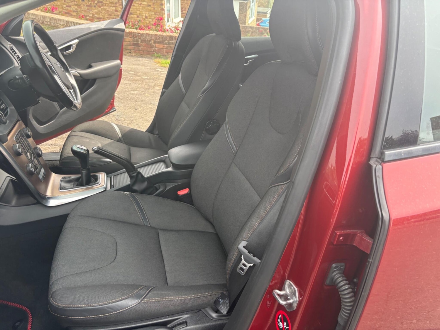 Used Volvo V40 Cross Country 2015 for sale - 75404760: Photo 87