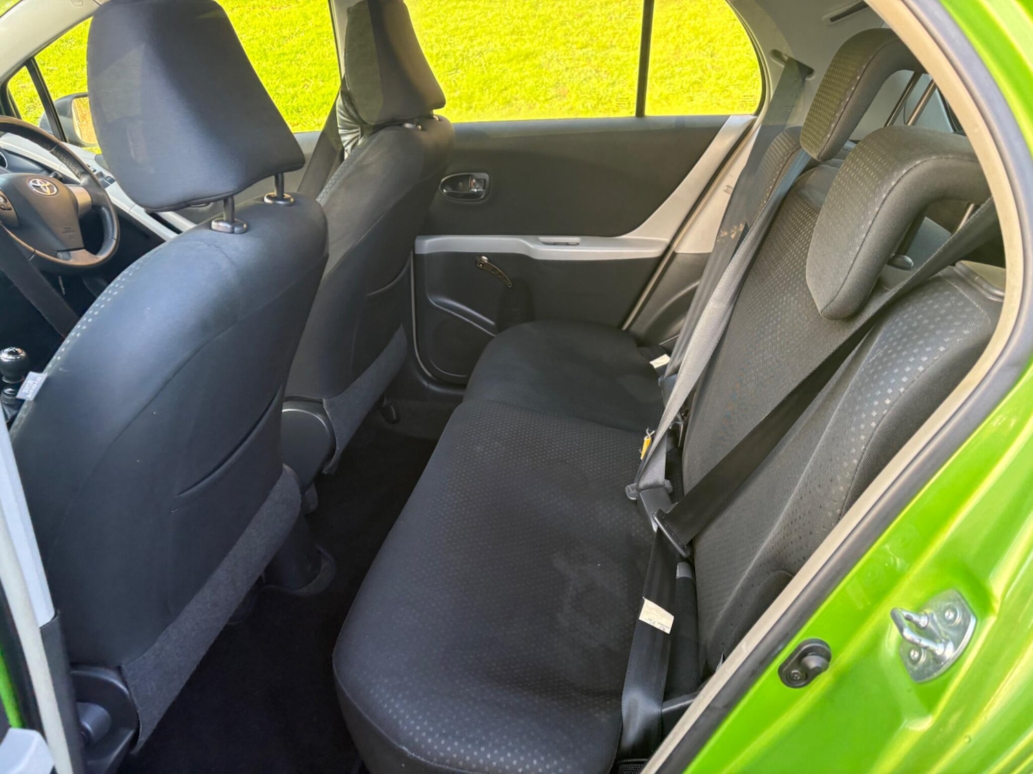 Used Toyota Yaris 2010 for sale - 77010599: Photo 17