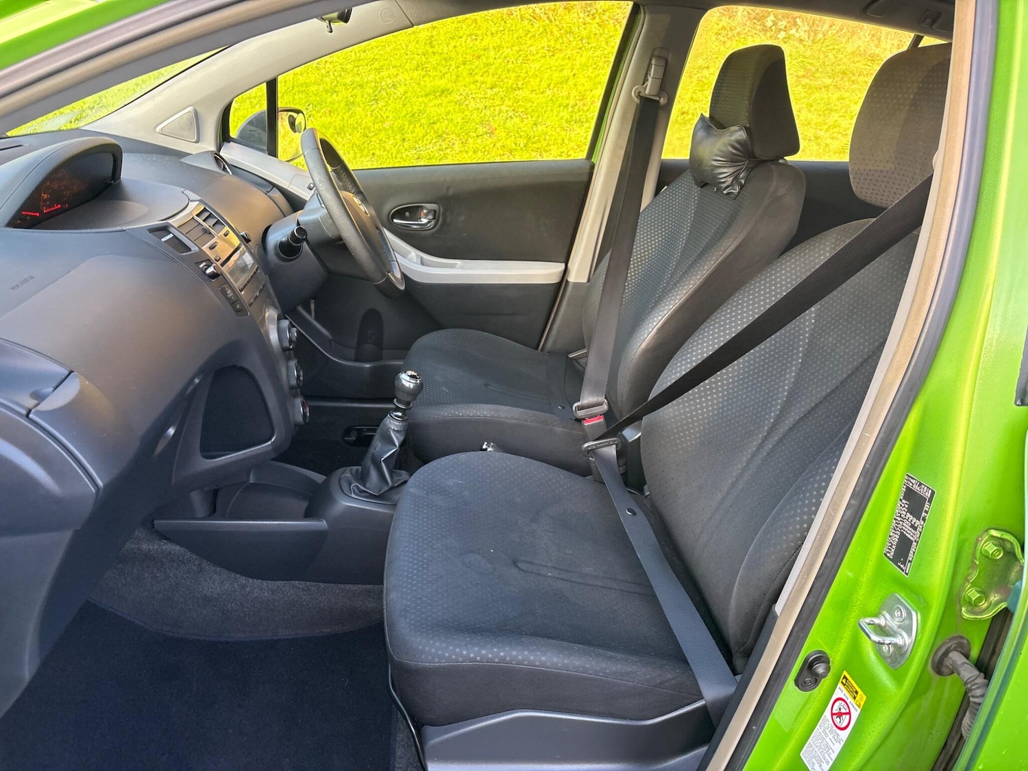 Used Toyota Yaris 2010 for sale - 77010599: Photo 24