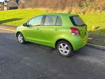 Used Toyota Yaris 2010 for sale - 77010599: Photo