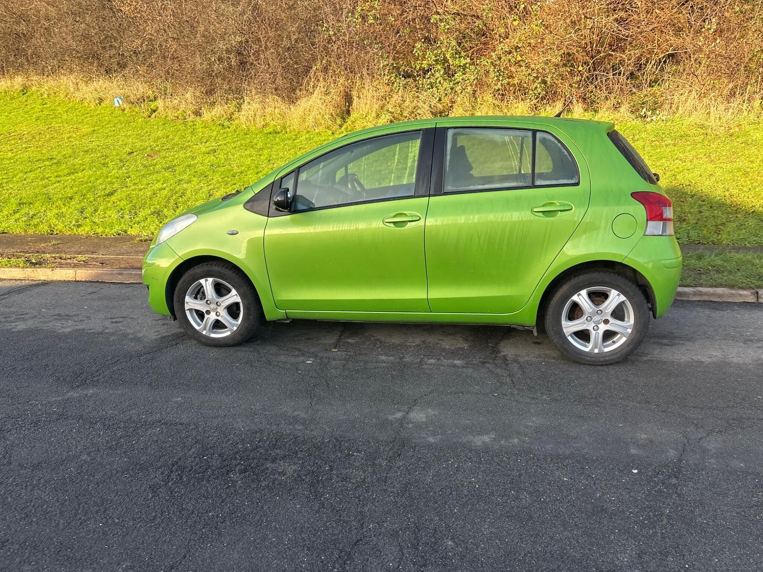 Used Toyota Yaris 2010 for sale - 77010599: Photo 46