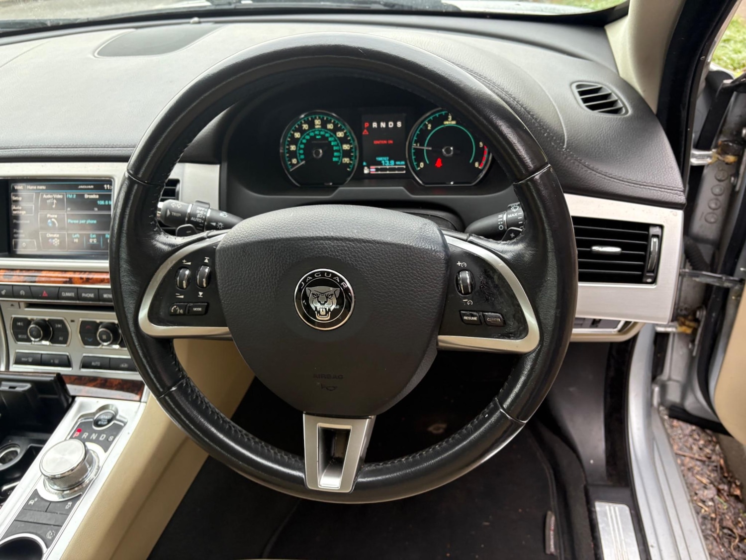 Used Jaguar XF 2013 for sale - 77608115: Photo 69