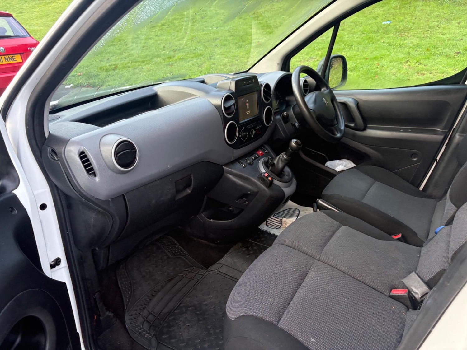 Used Peugeot Partner 2017 for sale - 76745473: Photo 37