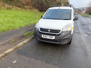 Used Peugeot Partner 2017 for sale - 76745473: Photo