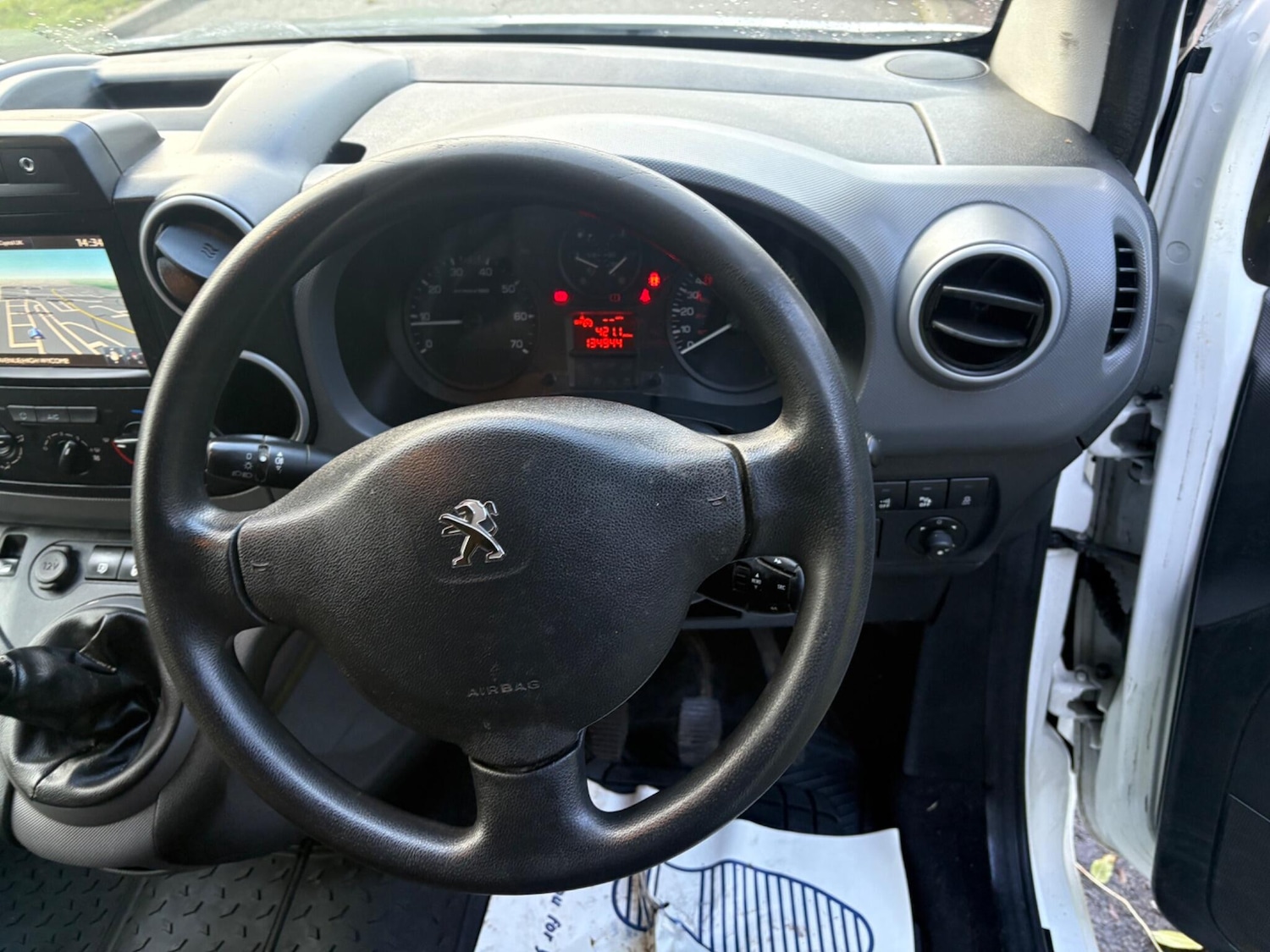 Used Peugeot Partner 2017 for sale - 76745473: Photo 44