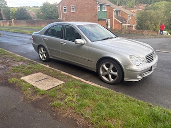 Used Mercedes-Benz C-Class 2004 for sale - 75866270: Photo