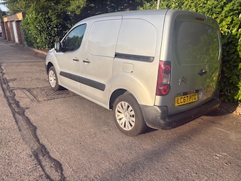 Used Citroen Berlingo 2017 for sale - 79238647: Photo