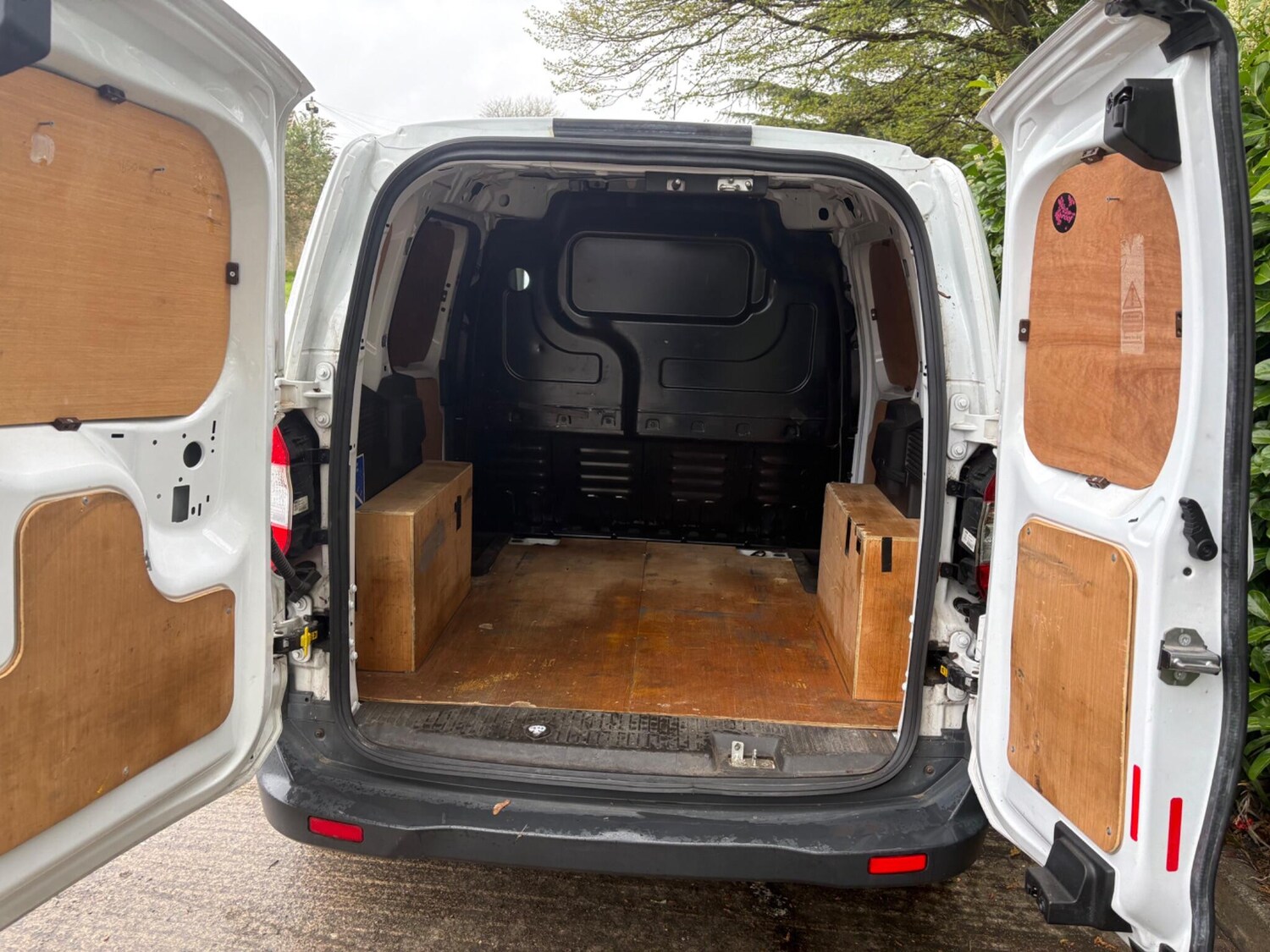 Used Ford Transit Courier 2019 for sale - 78043243: Photo 24