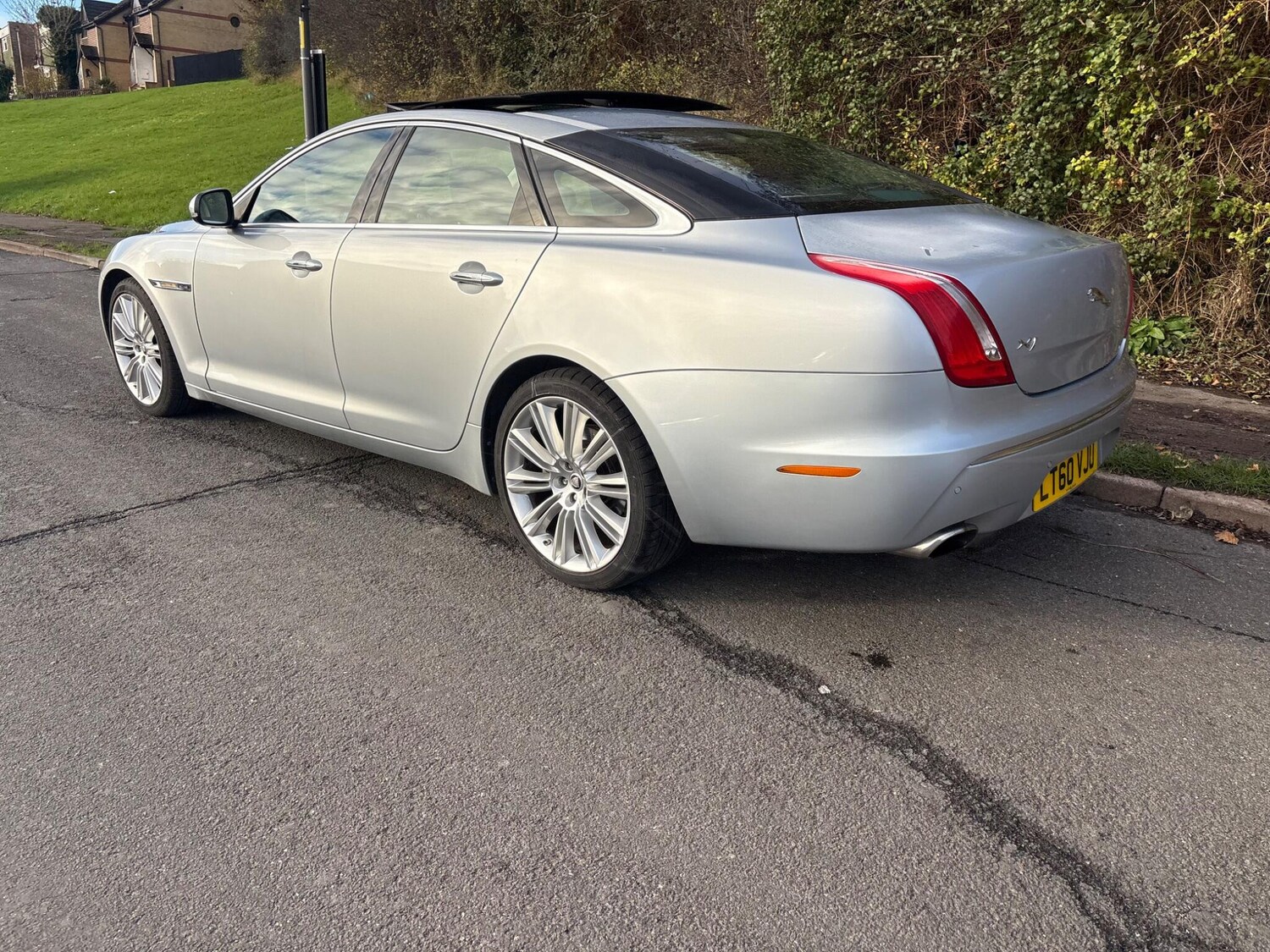 Used Jaguar XJ 2010 for sale - 76648120: Photo 12